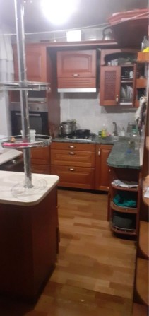 Терміново продаю квартиру з меблями. - фото 1