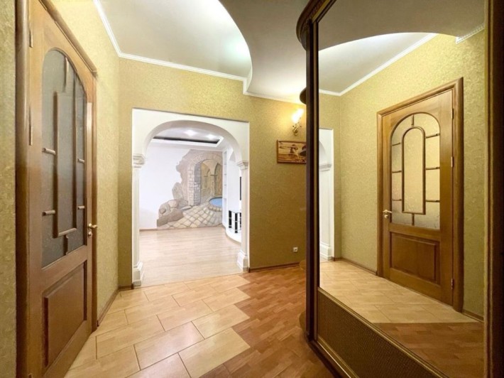 Продаж 3К квартири в Центрі - фото 1