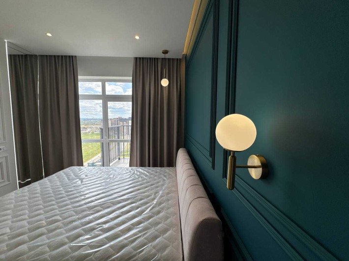 Продам стильну квартиру з авторським дизайнерським ремонтом. - фото 1