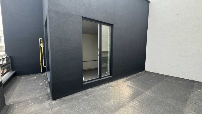 Дворівнева 3-кімнатна квартира в зданому будинку - фото 1