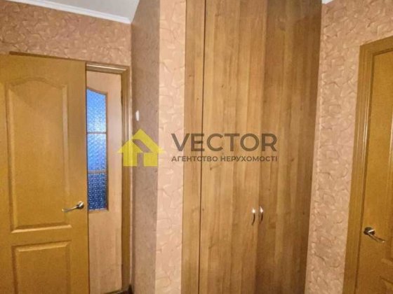 Продаж квартири з косметичним ремонтом 3 кімнатна Полтава