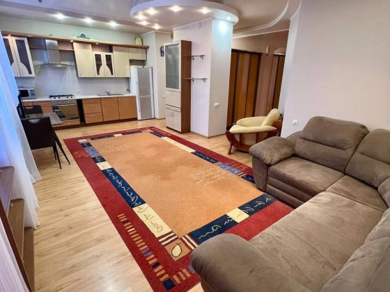 Продаж великої 1-кімн квартири на проспекті Поштовий Кривий Ріг