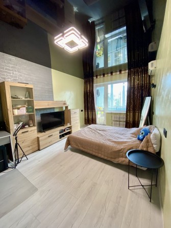 Продам 1-но кімнатну квартиру на м-ні Індустріальний - фото 1