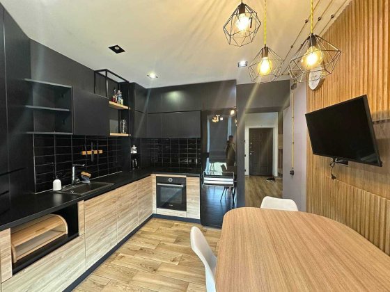 Продам стильну 2 кімнатну квартиру з дизайнерським ремонтом. Рівне