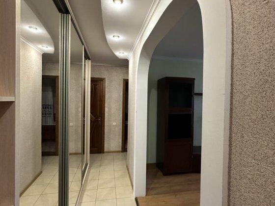 Продаю 3-кімнатну квартиру з автономним газовим опаленням. Рівне