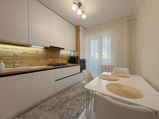 Класна 3-к квартира в топ локації.Повністю укомплектована. Ровно