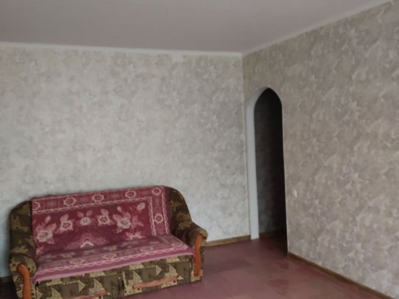 Продам квартиру 1 поверх  5 поверхового будинку Кривой Рог