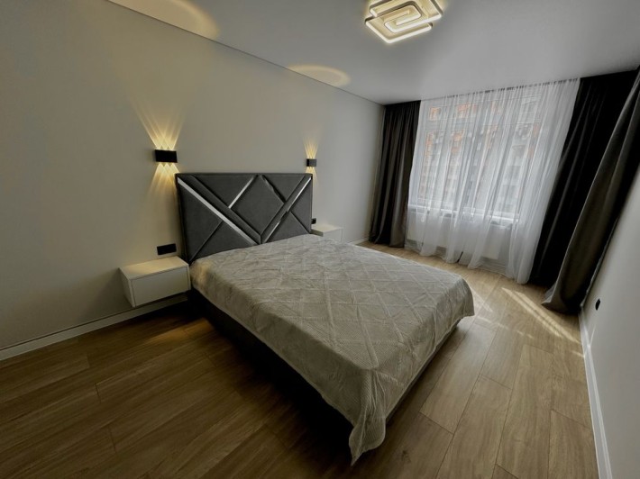 Продаж просторої 2 кімнатної квартири на вул. Київська - фото 1