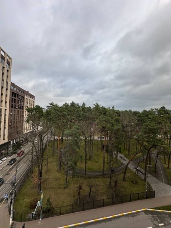 Видова 2-кімнатна в центрі Ірпеня, ЖК Royal Park - фото 1