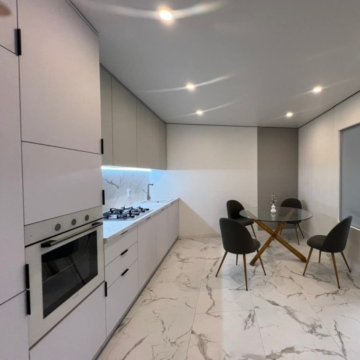 Продається 2 кімнатна квартира - фото 1