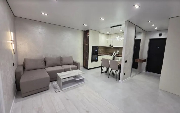 Продаж 2к квартири 58 кв. м на вул. Смакули - фото 1