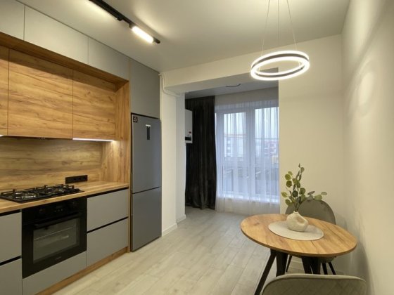 Продам 1 кімнатну квартиру з ремонтом Ровно