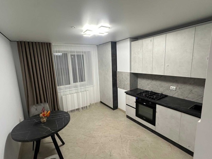 2 кім на Яреми в новобудові з меблями - фото 1