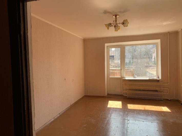 Продам 2х кімнатна квартира в центрі  вул.Клима Савури. - фото 1