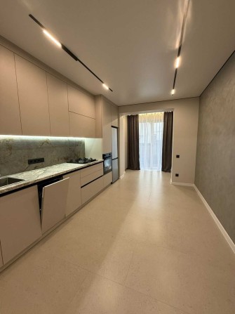 Продам шикарну укомплектовану квартиру 44м2 в новобудові!! - фото 1