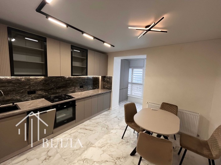 Продам велику 2 кімнатну квартиру в новому цегляному будинку - фото 1