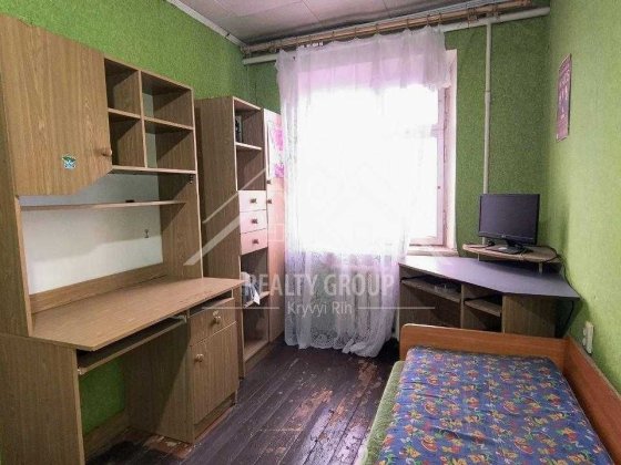 Продам 3к біля ЦМ-ринку Кривой Рог