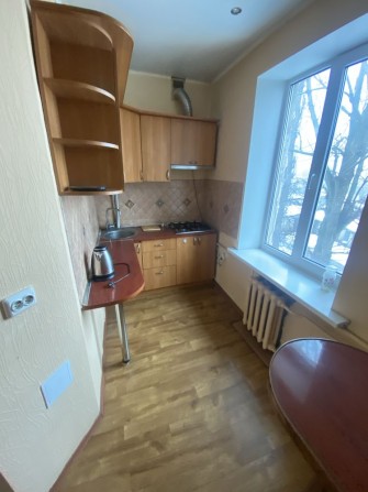 Продається 2 кімнатна квартира в Дзержинському  районі . - фото 1