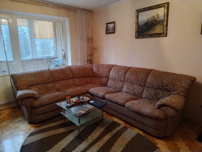 Продам 3-х кімнатну квартиру в Тернополі з і/о, меблями та технікою - фото 1