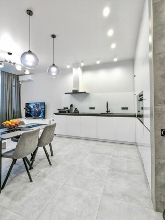 Продам затишну двокімнатну квартиру - фото 1