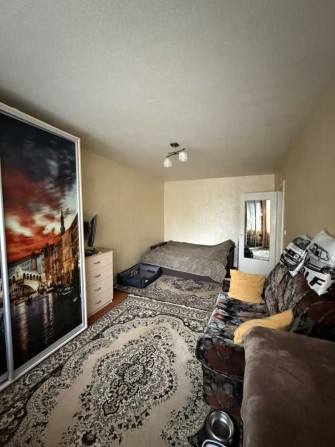 Світла 1-кімнатна в центрі! Косметичний ремонт, 2/5, цегла, 30 м² - фото 1