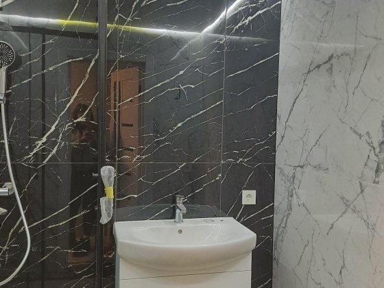 Продаж 2 кімнатної новобудови з ремонтом по Захисників Маріуполя Рівне