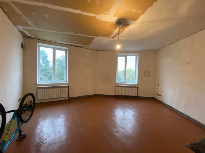 Продается двухкомнатная сталинка с автономкой на ЮГОКе - фото 1