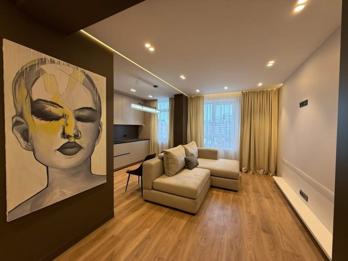 Продаж стильної квартири в Центрі - фото 1