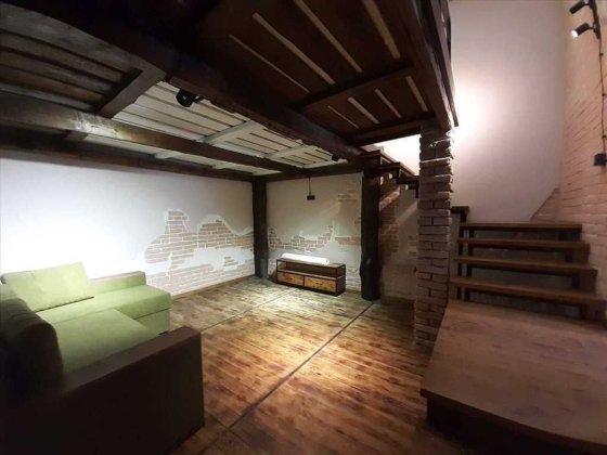 Приватний будинок біля березового скверу Полтава