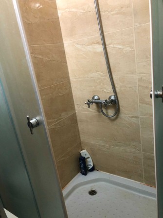 Продам квартиру на Алмазному . Поруч з зупинкою. - фото 1