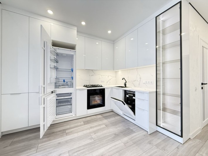 1-Кімнатна 42,5 кв.м. «На Щасливому» Є все! вул. Студентська 24а - фото 1