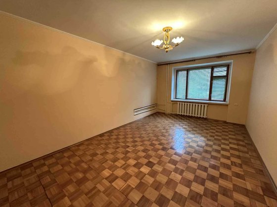 Продається 2-на квартира в районі Автовокзалу Рівне