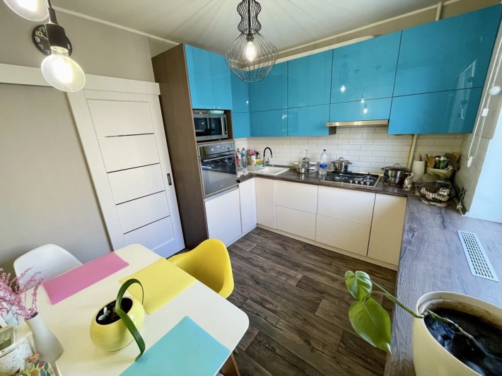 Продаж квартири в районі 5 Зарічного - фото 1