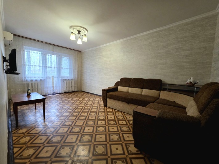 2 комнатная ул. Дорошенко 1 рядом пр Гагарина, автовокзал - фото 1