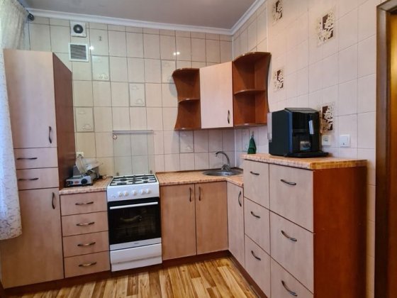 Продаж 4- кімн  сталінки на пл. Артема з Автономкою Кривий Ріг