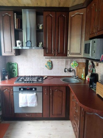 Продам 2-х кімнатну квартиру 4/5бл будинку ремонт студія та спальня - фото 1