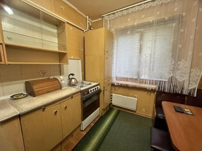 Продам 2 квмнатну квартиру на першому поверсі - фото 1