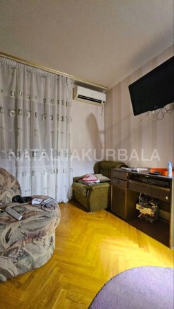 Продається простора ( 74 кв м.,) 3х кімнатна квартира. - фото 1