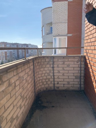 Продається 2 кімнатна квартира по вул Коновальця - фото 1