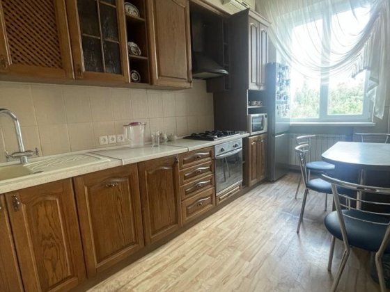 Продам 3х.ком.СТАЛИНКУ.проспект Университетский,96 квартал Кривий Ріг