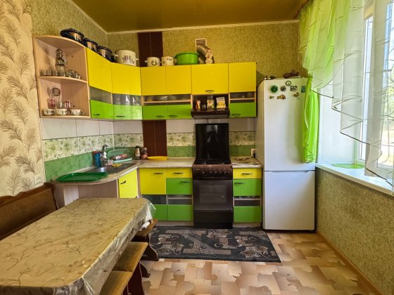 Продам Трехкомнатную квартиру на Югоке. Кривой Рог