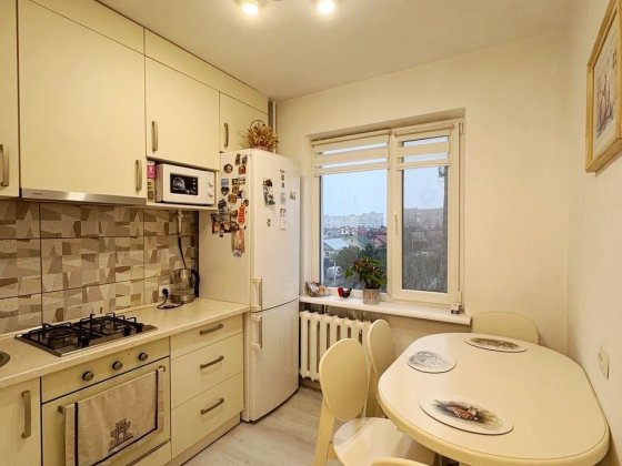 1-кімнатна квартира з ремонтом меблями та побутовою технікою - 42999 Ровно