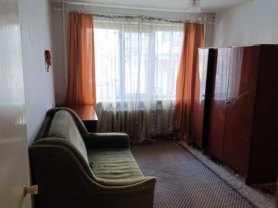 Продається 3-кімн. мкр. 4-й Зарічний, зуп. "Дивоцвіт" Кривой Рог