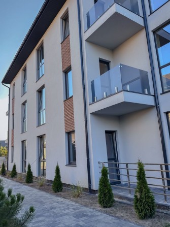 Продаж двохкімнатної квартири та кухнею-студією в клубному будинку - фото 1