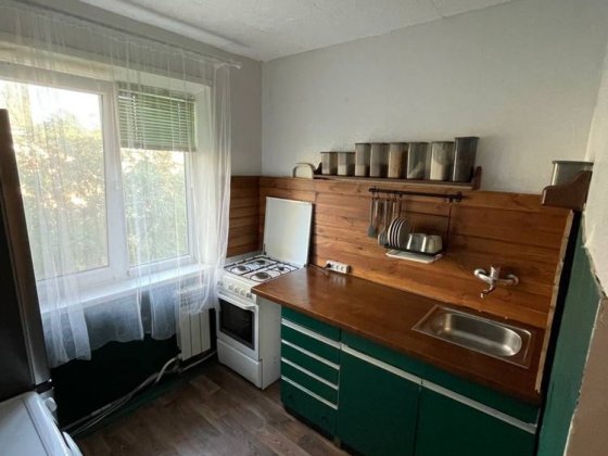 Продам 2 кімнатну на Героїв Ато Кривий Ріг