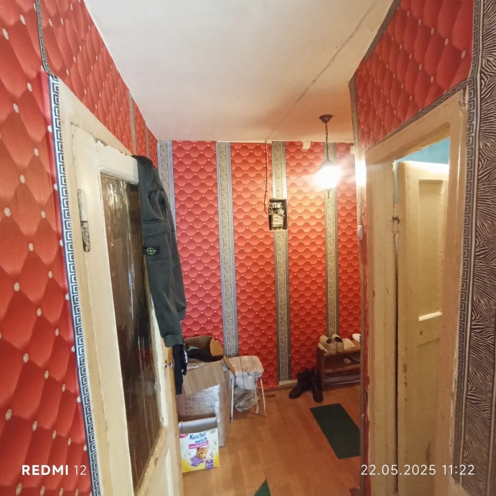 Продам квартиру 3 комнатну - фото 1