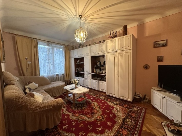 Продаж 2к в центрі міста по вул.Руська - фото 1