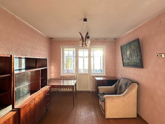 Продам 3х кімнатну 173 квартал Кривой Рог