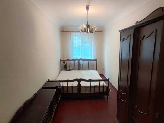 3к біля зупинки Київська площа Полтава