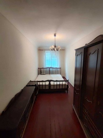 3к біля зупинки Київська площа - фото 1